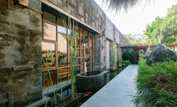 Tejaprana Resort & Spa - Housity