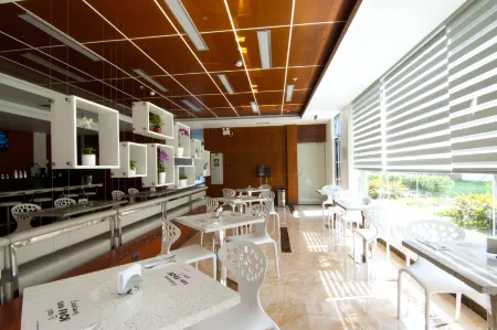 Lyz Business Hotel Отели рядом с достопримечательностью «Университет Лима»