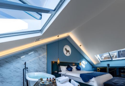 Moon and Chalice Boutique Hotel 로비