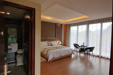 Silk Road Tianlong Valley Cultural Campground Отели рядом с достопримечательностью «Yunfeng Tunpu Scenic Area»