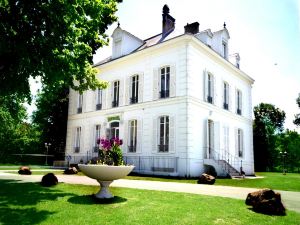 Logis Hostellerie le Châtel