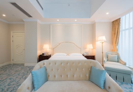 3. 칭다오 진스 인..