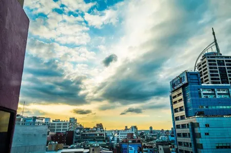 Walker Hotel Ximen