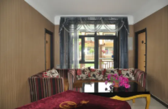 Baihe Anbian Holiday Village