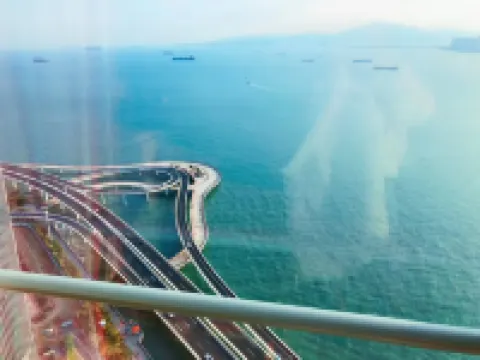 Xiamen University Yuelai Seaview Apartment (Shimao Twin Towers Branch)