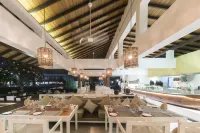 Pegasus Reef - A Beach Resort in Colombo Hotel di Wattala