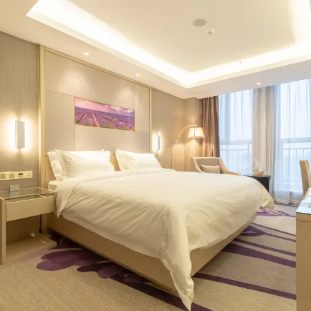 Lavande Hotel (Xinji Lucheng Commercial Plaza)