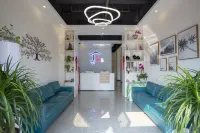 Yunqi Fanhuali Holiday Apartment (Haikou Meilan Airport Shop) - Condos