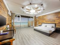 威海海洋长城度假酒店 - 海景露台大床房