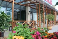 Zizhong Zhongtie Bomei Hotel - parking