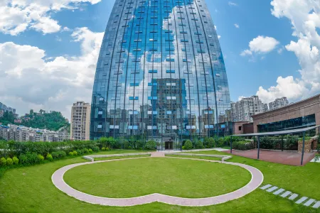 Shenghua International Hotel Отели рядом с достопримечательностью «Sichuan University of Arts and Sciences (Nanba Campus)»