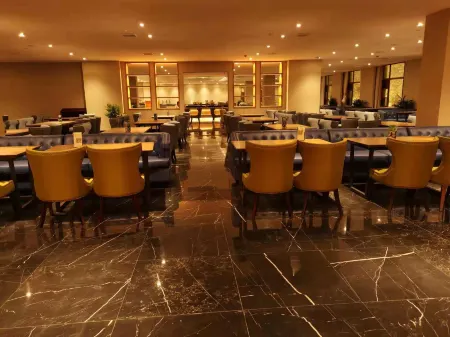 Yang Shi Mu Resort Hotel Отели рядом с достопримечательностью «Yang Shi Mu»