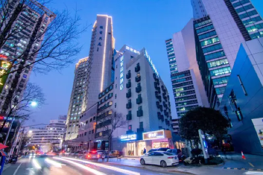 Homeinn Selected Hotel (Shanghai Train Station South Square)