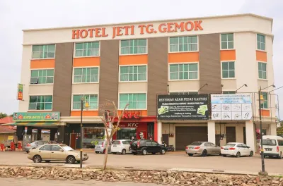 Hotel Jeti Tanjung Gemok Hotel berhampiran Balai Warisan Kampung Deraman