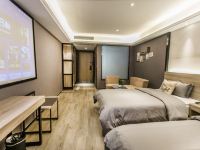 迷白艺术酒店(苏州盛泽店) - 尊享3D影院双床房
