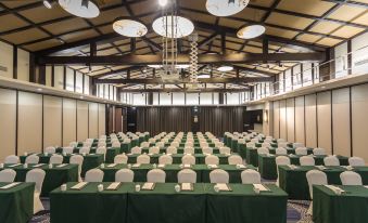 Four Seasons Pavilion Garden Hotel