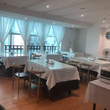 GreenTree Inn (Nanchang Railway Station Bayi Square Ding Road South Metro Station)