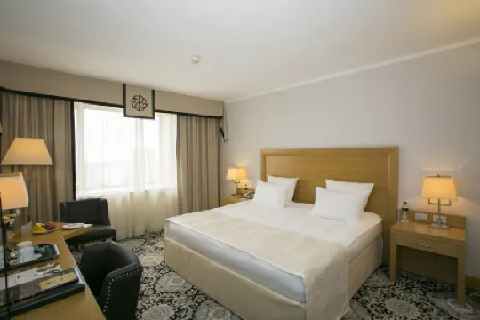 瑪立納拉索非亞飯店