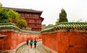 Wudang Mountain Taizipo Shenquan Villa