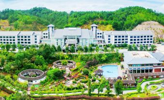 Longyan Liancheng Qingshui Tianyi Hot Spring Resort