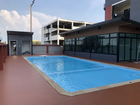 PJ Place  Service Apartment Отели рядом с достопримечательностью «Bangkok Seat Company Limited»