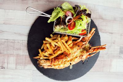 レストラン グランド イオン デリーマン ホテルの写真