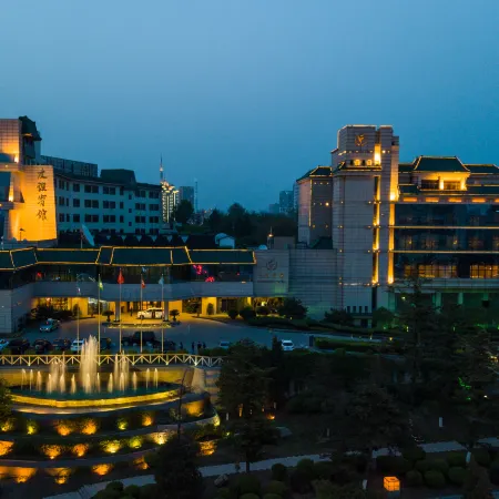 Friendship Hotel Отели в г. Фушунь