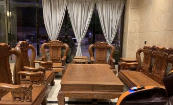 Dongxing Chengfeng Hotel
