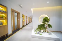 Baxianlou Fashion Hotel