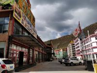 左贡盛方大酒店 - 酒店外部
