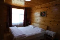 Ergunaen and Alexander Travel Home B&B