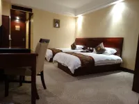 Golden Eagle Hotel Отели рядом с достопримечательностью «Лунг-Бан (Пейзажный мост в Шаньси-Мун)»