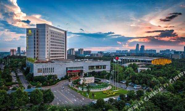 Yunnan Lishui Yunquan Hotel (Yunshida South High-speed Railway Station)