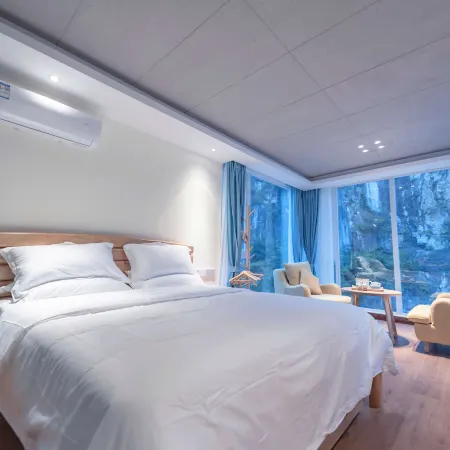 Jiangyou Zuiaiy Qinglongxia Vacation Camp