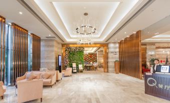 Wuhan Royal Suites & Towers Hotel