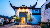 Floral Lux Hotel · Taimuting Hotel (Tongli)