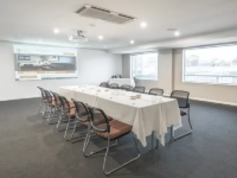 The Waverley International Hotel Hotels in Glen Waverley