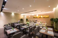 Romantic Season Yunshang Hotel (Shenyang North Station) - พร้อมอาหารเช้า