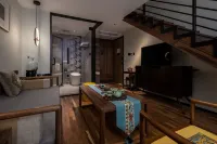 Rixie Linxi Guesthouse - balcony