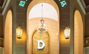 Dinoman Hotel