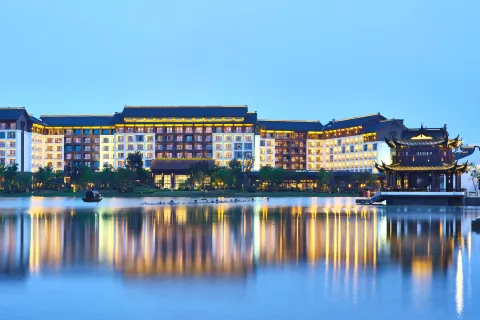 Crowne Plaza Wuxi Lake View