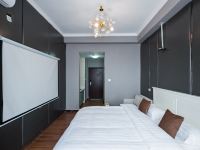 武汉漫岛公寓 - 灰色商务巨幕大床房