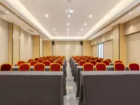 Shiyan Meisheng Holiday Hotel (Shanghai Road University Town) - Airport Shuttle