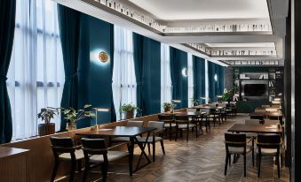 MANDALA HOTLE(Guilin Railway Station)