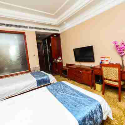 Zhisheng Hot Spring Hotel (Yi'nan Zhisheng Hot Spring Building 3) Rooms