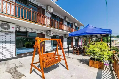 Juehua Island Tourist Home Hotel