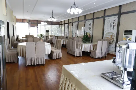 Lijing Business Hotel (Guangyuan High-Speed Railway Station Moer Tiancheng)