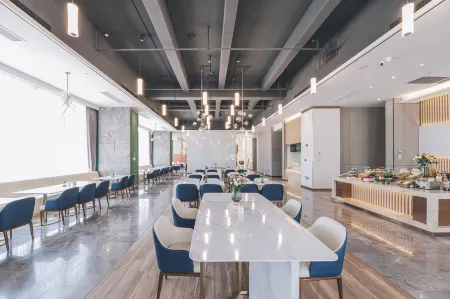 Atour Hotel (Suzhou Industrial Park Outlets Commercial Circle) Отели рядом с достопримечательностью «Xiao Fangfang Hall of Performing»