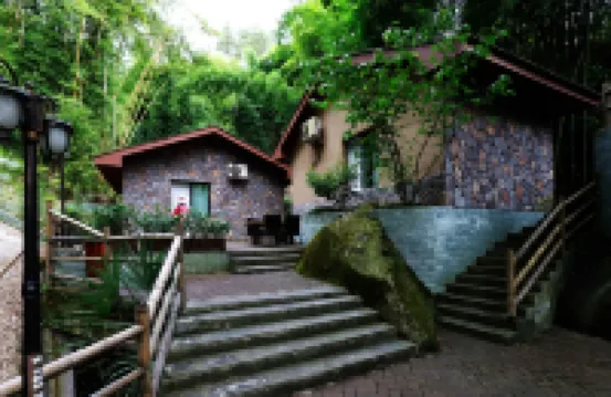 Dazhou Xieshan Xiaozhu homestay โรงแรมใกล้สถานีรถประจําทางชิงหนิงเซียง