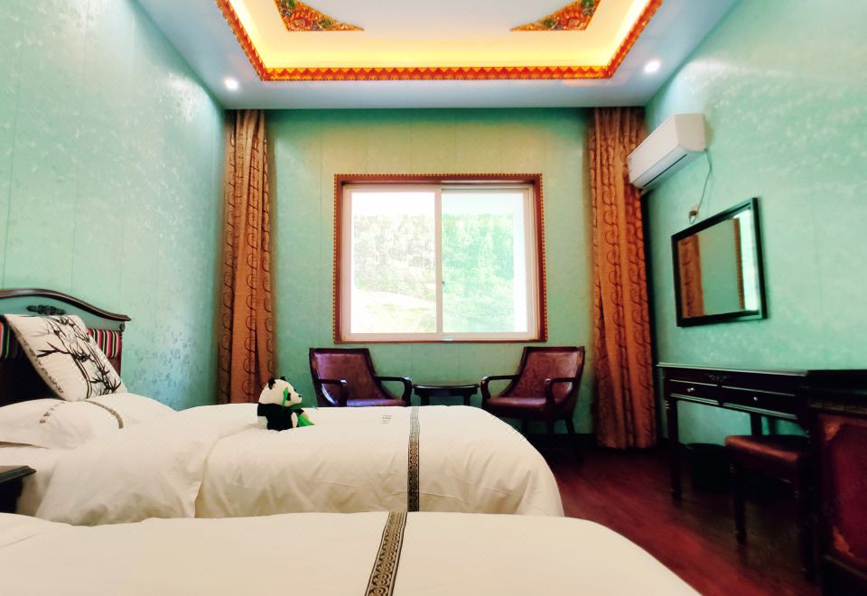 Mount Siguniang Shengshan Hotel Over view